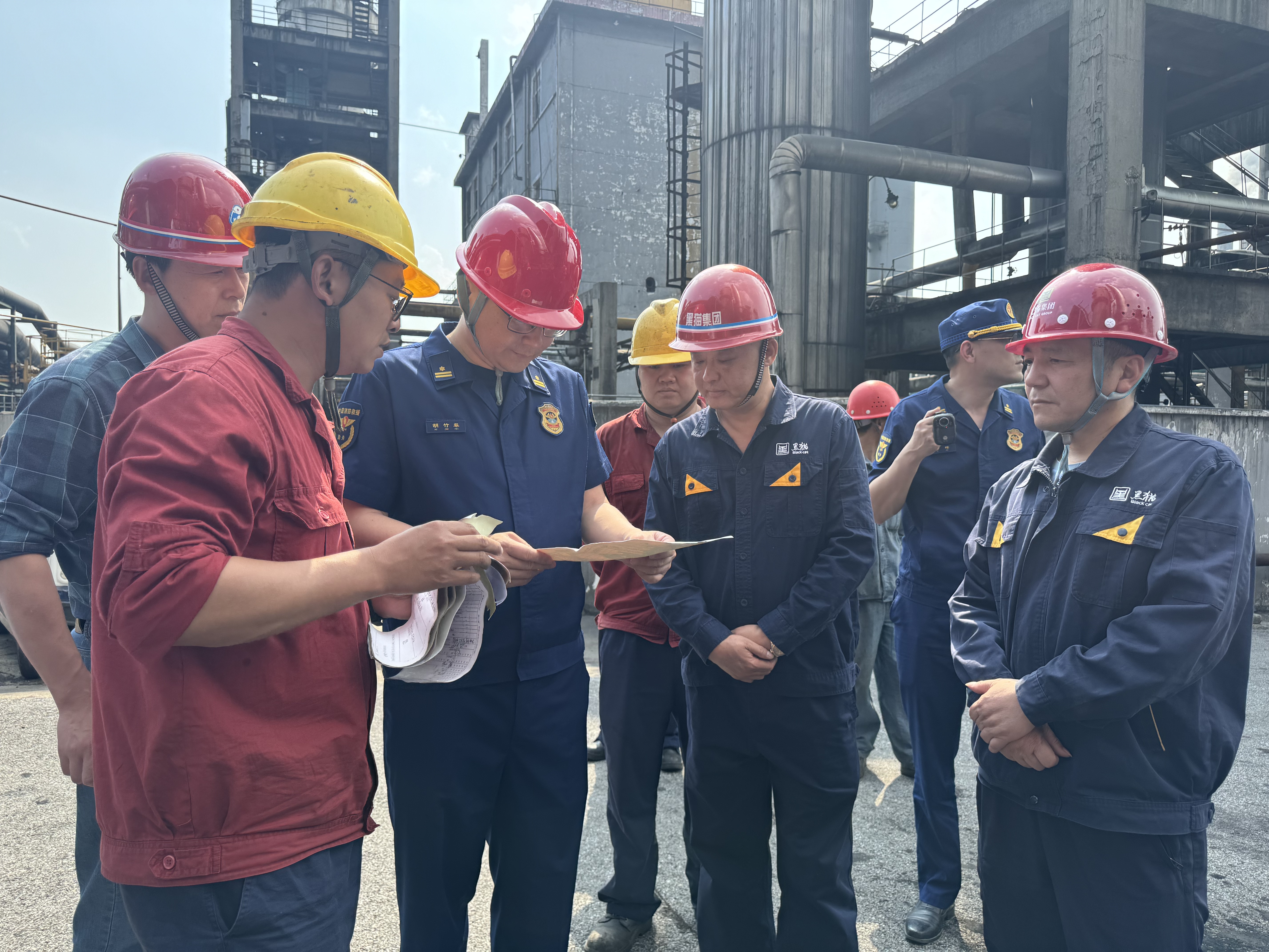 圖2 檢查動(dòng)火操作流程和作業(yè)票.jpg